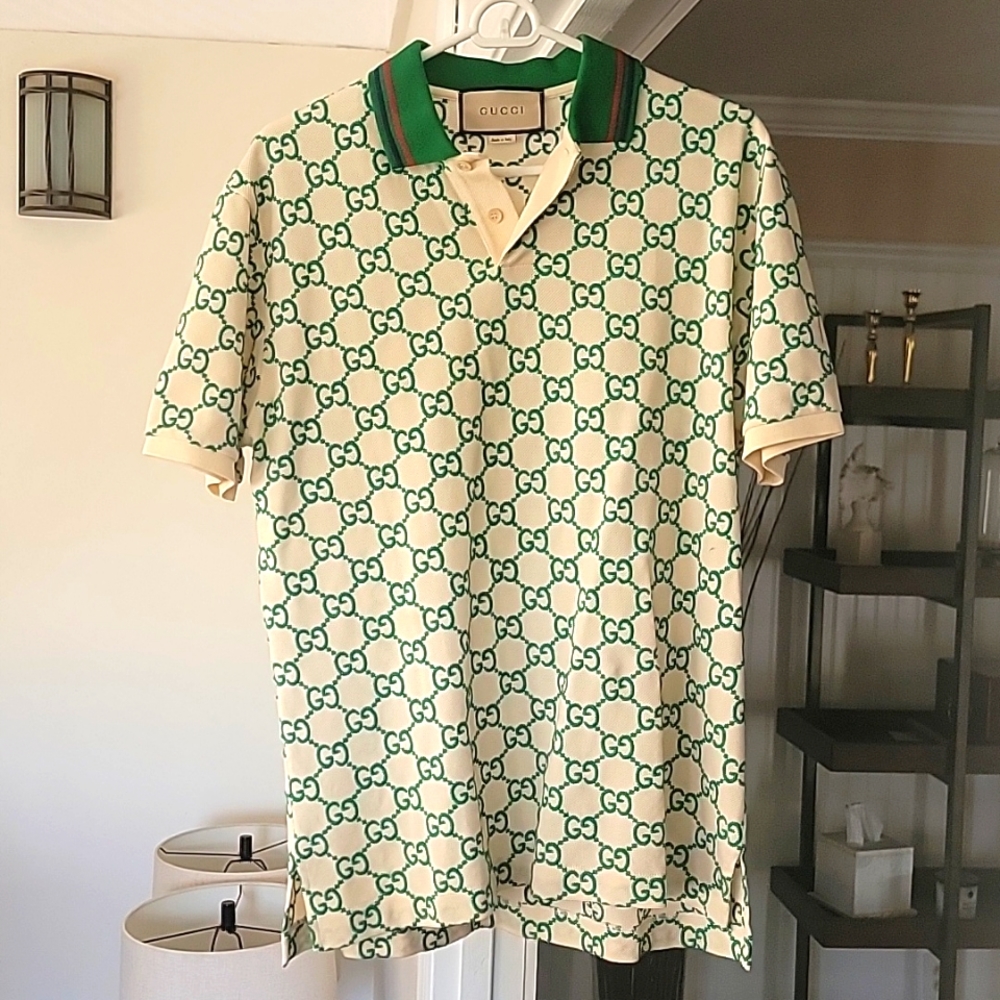 Men (size small) Gucci elastic polo shirt